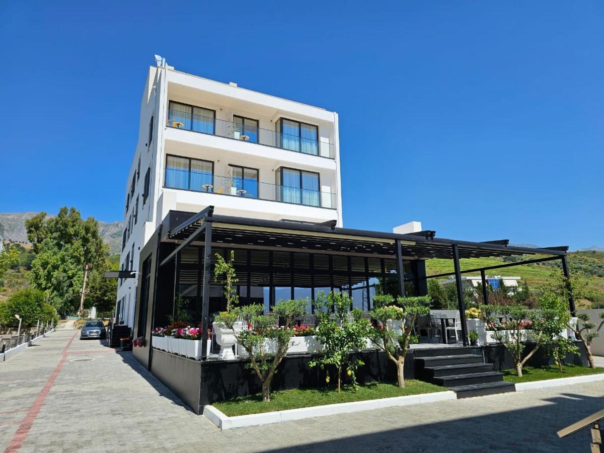 Kaan Hotel Radhimë Extérieur photo