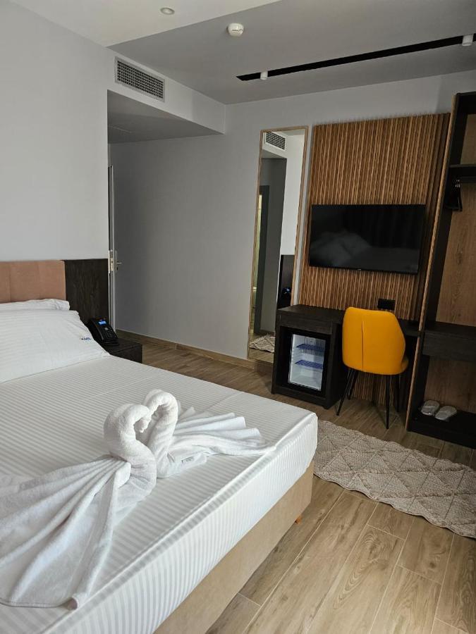 Kaan Hotel Radhimë Extérieur photo