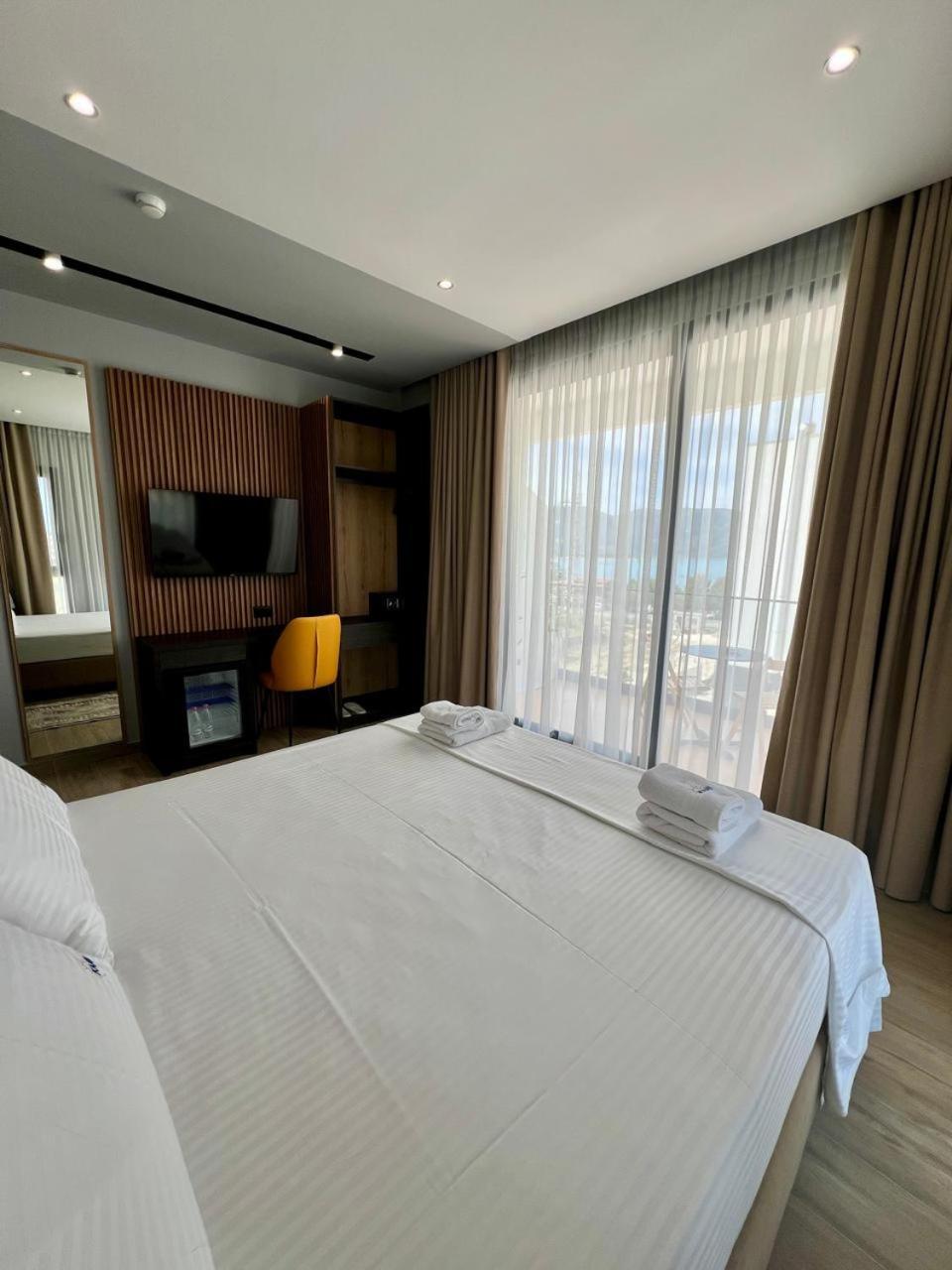 Kaan Hotel Radhimë Extérieur photo